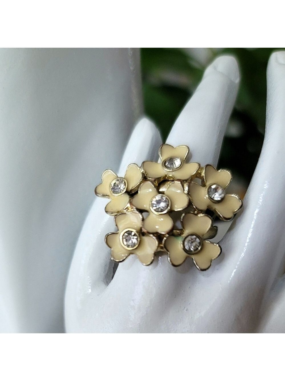 Vintage Gold Color Daisy Cluster Ring Size 7